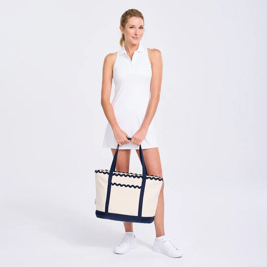 Ame & Lulu Court to Coast Tote